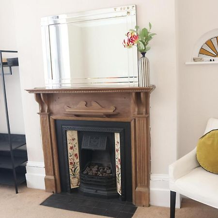 Inviting You To Your Home From Home 10 Minutes From Stratford Westfield Лондон Екстериор снимка