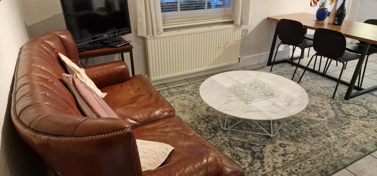 Inviting You To Your Home From Home 10 Minutes From Stratford Westfield Лондон Екстериор снимка