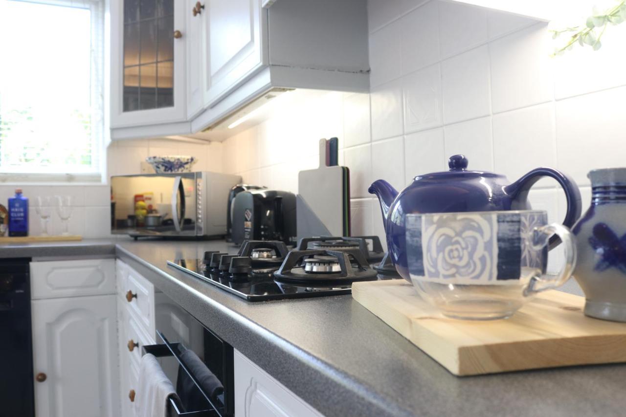 Inviting You To Your Home From Home 10 Minutes From Stratford Westfield Лондон Екстериор снимка